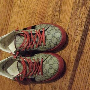 Gucci shoes 10 1/2 or 11